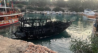Bir teknede başlayan yangın diğerlerine de sıçradı: 6 tekne zarar gördü