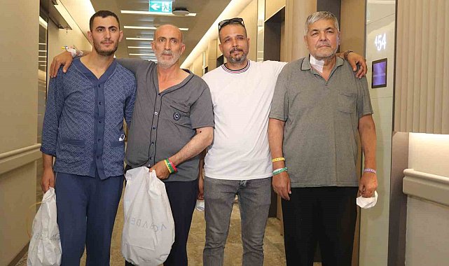 Biri damadının, diğeri oğlunun bağışıyla hayata tutundu