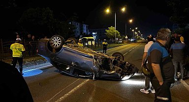 Bolu'da D-100'de takla atan otomobilden burunları bile kanamadan çıktılar