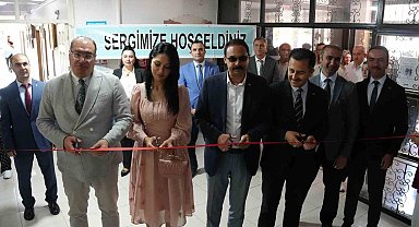 Bolvadin Halk Eğitimi Merkezinde yıl sonu sergisi açıldı