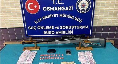 Bursa'da uyuşturucu operasyonu: Zehir tacirleri ve aranan hükümlüler yakalandı