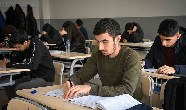 Büyükşehir Belediyesi 507 YKS öğrencisini sınava hazırladı