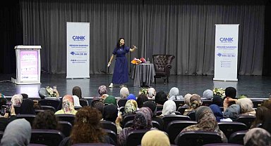 Canik'te "Geleneksel Yöntemlerle Kadim Şifanın İzinde" Konferansı