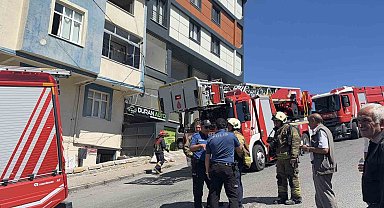 Çatı katında çıkan yangının ardından dikkat çeken iddia: "Şikayet ettik, ev yandı"