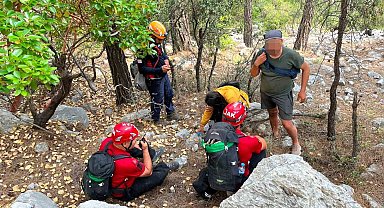 Cep telefonundan gönderdikleri SOS mesajı ile kurtarıldılar