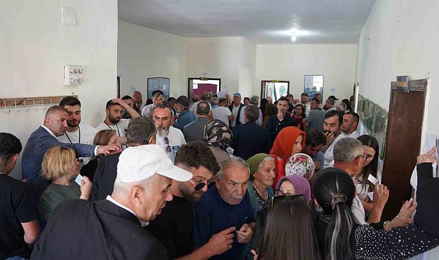 Çevrecik'te 12 yıl sonra seçim heyecanı yaşandı