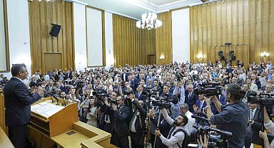 CHP Grup Başkanı Özel: "NATO zirvesi olacak diye Meclis'i, kamu kurumlarını, sokakları kapatan olağanüstü hal var"