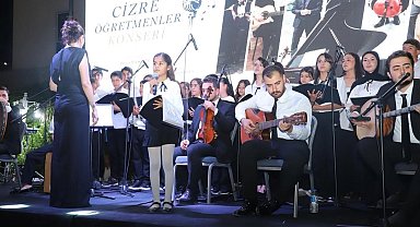 Cizre'de öğretmen ve öğrencilerden konser