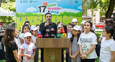 Çocuklar eskimeyen oyunlarla doyasıya eğlendiler