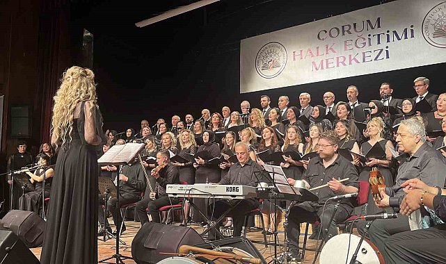 Çorum'da Türk sanat müziği ve Türk halk müziği konseri sanatseverleri mest etti