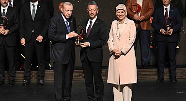 Cumhurbaşkanı Erdoğan'dan KARDEMİR'e "Yılın Kurumsal Kan Bağışçısı" ödülünü