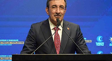 Cumhurbaşkanı Yardımcısı Yılmaz: "Bir taraftan büyümeye devam ederken, enflasyonu düşürmek için de yoğun gayret içindeyiz"
