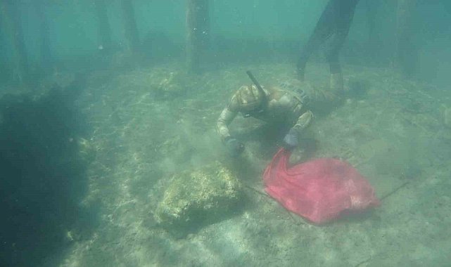 Deniz dibi temizliği Gümüşlük'te devam etti