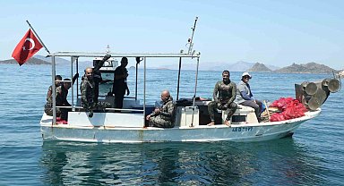 Deniz dibi temizliği Turgutreis'te yapıldı