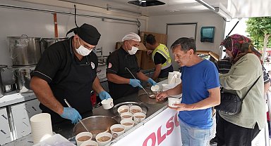 Denizli Büyükşehirden 3 noktada 10 bin kişilik aşure hayrı