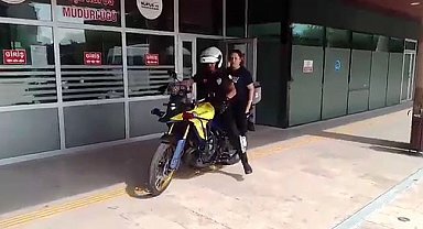 Denizli'de polisler kimlik sorunu yaşayan öğrencileri sınava son anda yetiştirdi