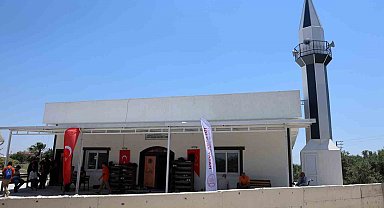 Depremin ardından inşa edilen 129'uncu cami olan 'Akçaova Kenan Güngör Camii' ibadete açıldı