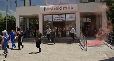 Devlet hastanesindeki acil durum tatbikatı gerçeği aratmadı