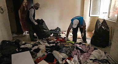 Diyarbakır'da bir evden 3 kamyon çöp çıkartıldı