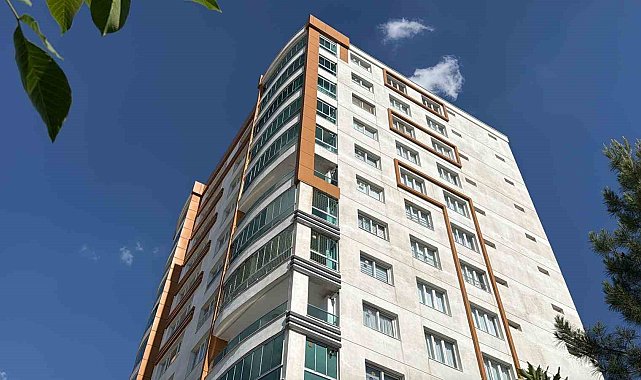 Diyarbakır'da evinin balkonundan atlayan çocuk hayatını kaybetti