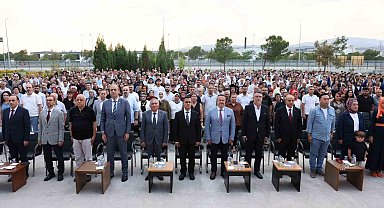 DOSTEK Kolejinde 228 öğrenci mezuniyet heyecanı yaşadı