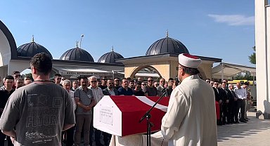 Duruşmada kalp krizi geçirerek hayatını kaybeden Cumhuriyet Savcısı son yolculuğuna uğurlandı