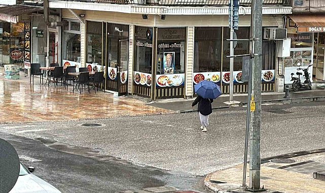 Düzce'de bunaltan sıcakların ardından yağan yağmur serinletti