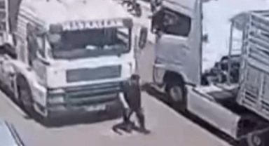 Edirne'de tırın altında kalan yaya hayatını kaybetti