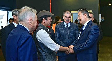 Eğitime destek veren hayırseverler "Ahde Vefa Resim Sergisi"nde anıldı