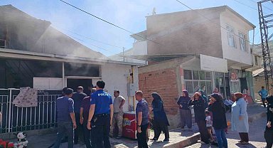 Elazığ'da ev yangını