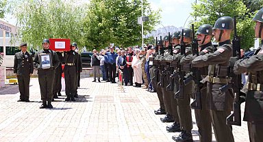 Elazığ'da Kıbrıs Gazisi Acar son yolculuğuna uğurlandı