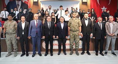 Eleşkirt'te gençlik konseri ve el sanatları sergisi düzenlendi