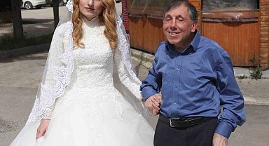 Engel tanımayan çifti büyükşehir belediye otobüsü ayırdı