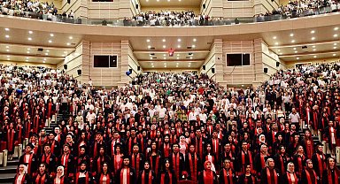 ERÜ Sağlık Hizmetleri Meslek Yüksekokulu yeni mezunlarını verdi