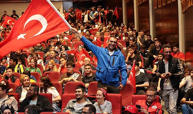 ERÜ'de milli maç heyecanı yaşandı