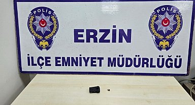 Erzin'de ehliyet sınavına kopya düzeneğiyle giren şahıs yakayı ele verdi