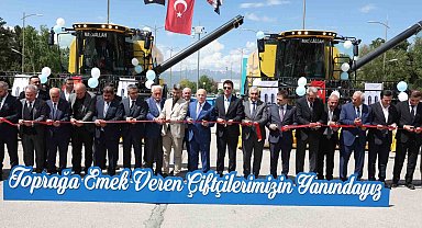 Erzurum'da bir ilk: Tarım makineleri parkına 2 biçerdöver, 4 römork eklendi