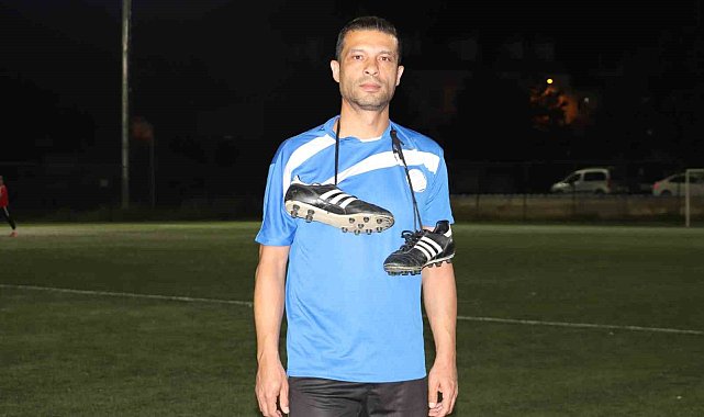 Eskişehir'in en yaşlı amatör futbolcusu 39 yıllık kariyerine veda etti