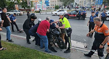 Fatih'te 3 motosiklet birbirine girdi: 1'i ağır 5 yaralı
