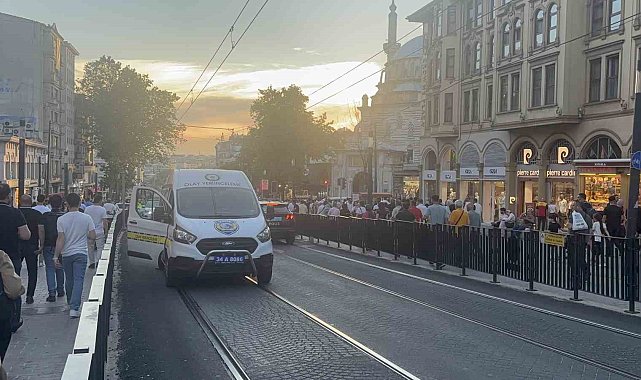Fatih'te tramvayın altında kalarak ölen çocuğun cenazesi adli tıbba kaldırıldı