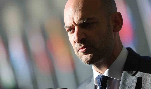 Fransa Dışişleri Bakanı Barrot'tan İsrail'e "Lübnan'a saldırıları durdur" çağrısı