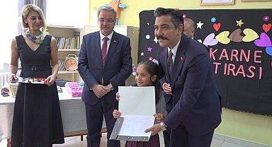 Gaziantep'te 680 bini aşkın öğrenci karne heyecanı yaşadı