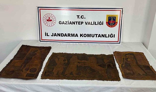 Gaziantep'te İbranice altın yazmalı 3 adet tarihi eser tablo ele geçirildi: 3 gözaltı
