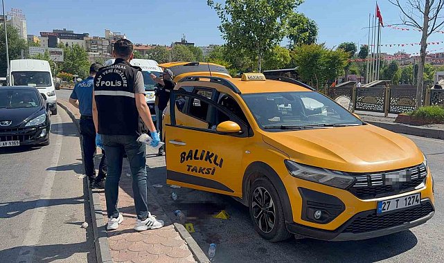 Gaziantep'te taksi durağı önünde bıçaklı kavga: 6 yaralı