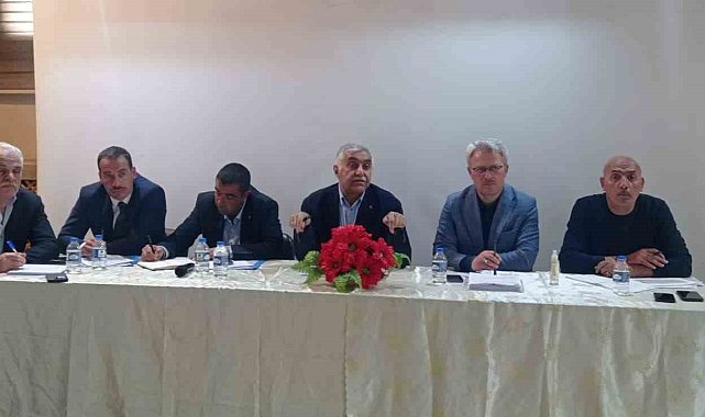 Genel Sekreter Aynalı, Tekman'da muhtarları dinledi