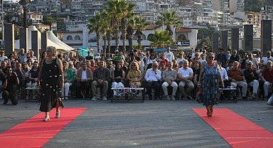 Geri dönüşüm defilesi Dünya Çevre Günü'ne damga vurdu