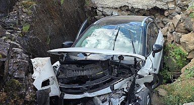 Giresun'da otomobil su kanalına düştü: 1 ölü, 4 yaralı