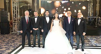 Görkemli düğünle mutluluğa 'evet' dediler