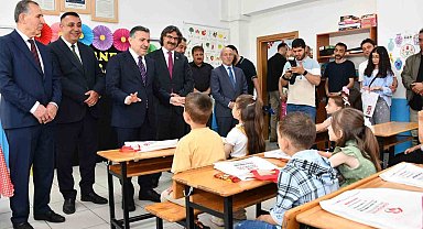 Gümüşhane'de 17 bin 183 öğrenci karne sevinci yaşadı