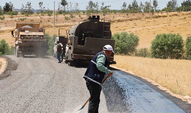 Haliliye kırsalında yollar sathi asfalt kaplamayla yenileniyor